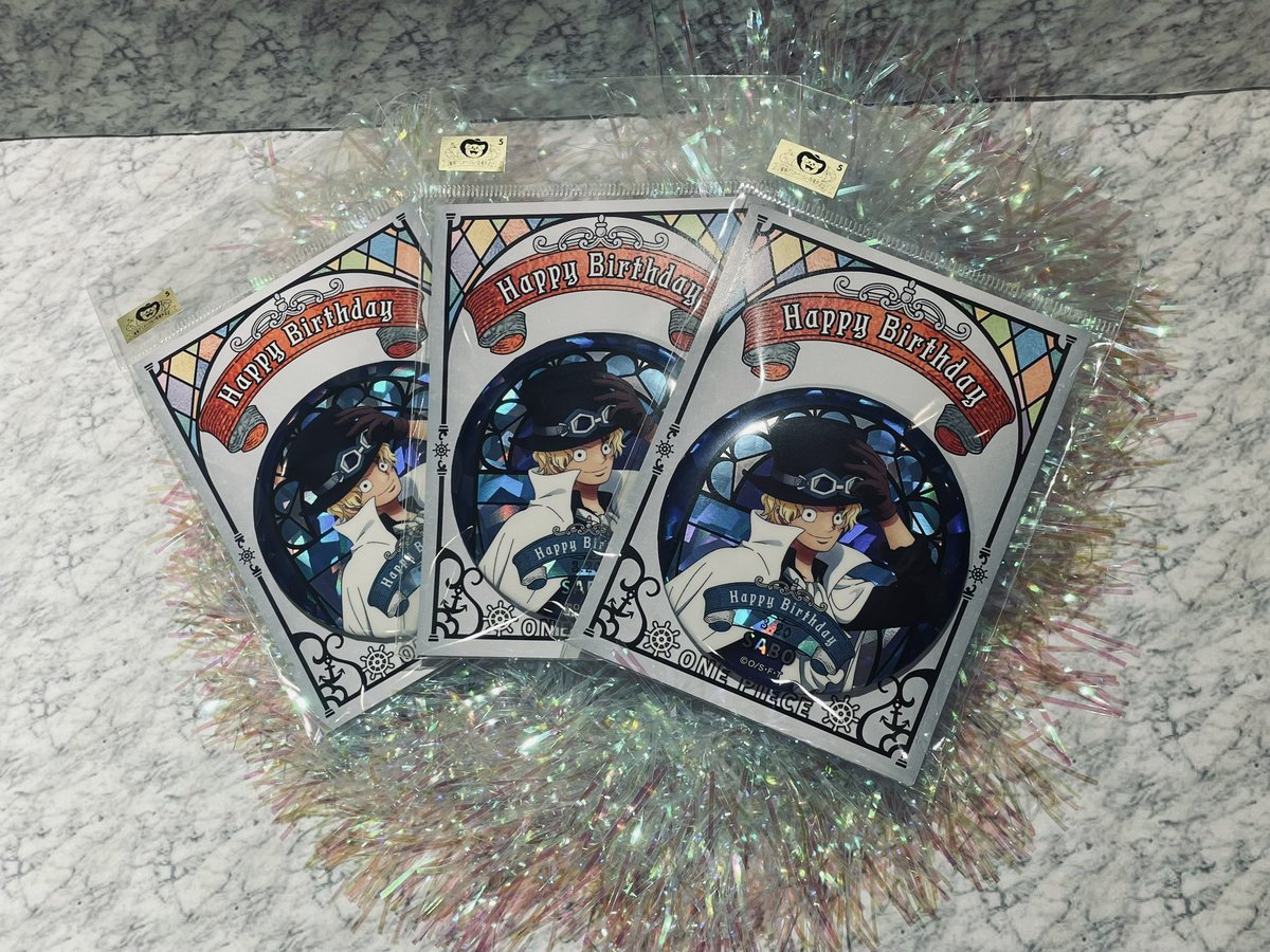 新商品】麦わらストア限定 HBDステンドグラス風ホログラム缶バッジ