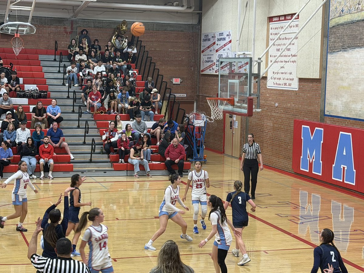 Melanie Tapia tweet media