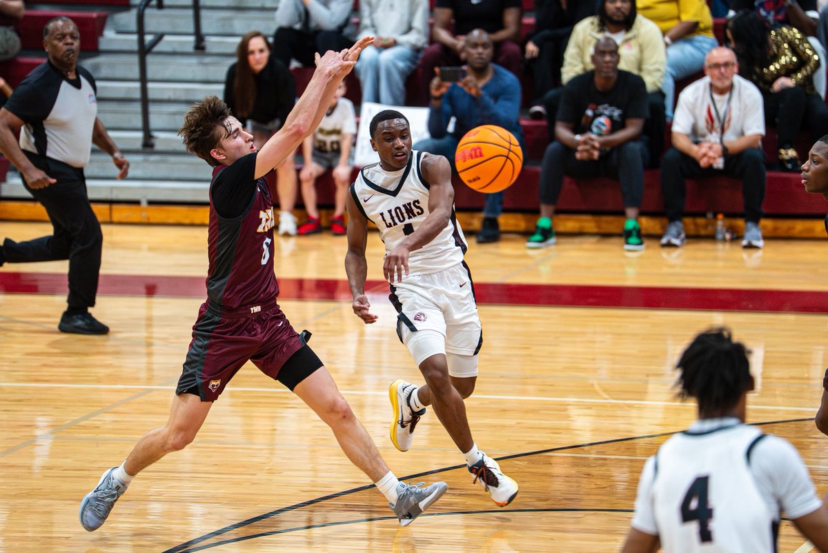 hebron_hoops's tweet photo. THANK YOU Lion Nation for a great 2025-26 season‼️
Lions Arena was ROCKING tonight, an unbelievable atmosphere. Unfortunately, we fell to Walker School 71-69 in a double-overtime battle.
Time to continue the journey‼️
#nothinggiveneverythingearned
#humbleandhungry
#1percentbettereveryday
#brickbybrick
#stackgooddays
