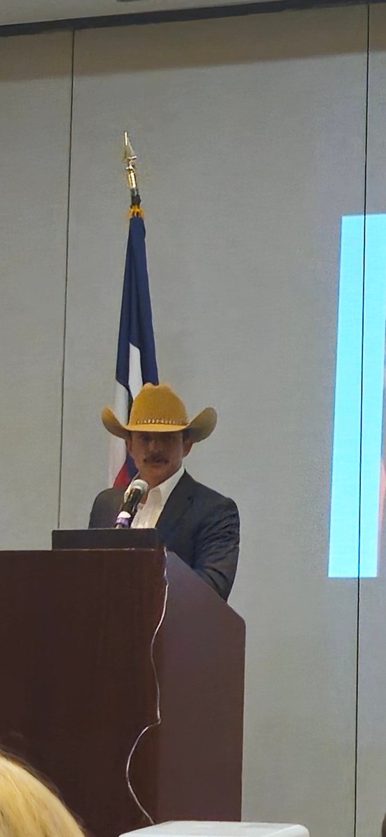 William Lutz tweet media