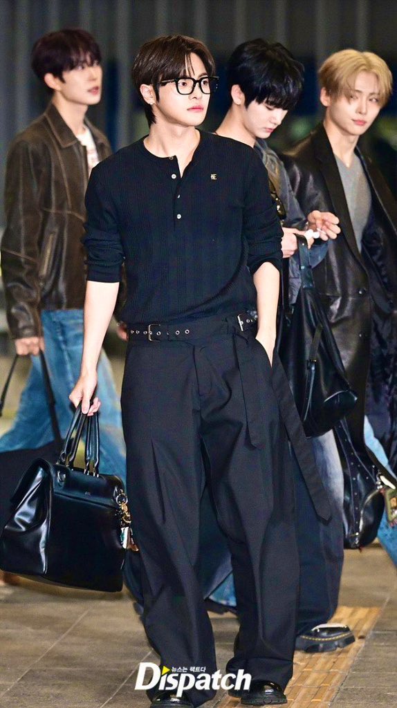 MaRin🦁 tweet media