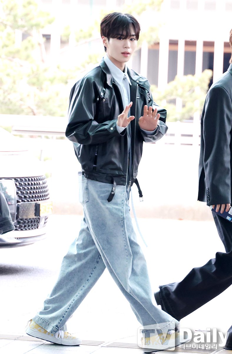 🦊 MEDIA UPDATE Alpha Drive One's Junseo, “Eye-cleansing Visual