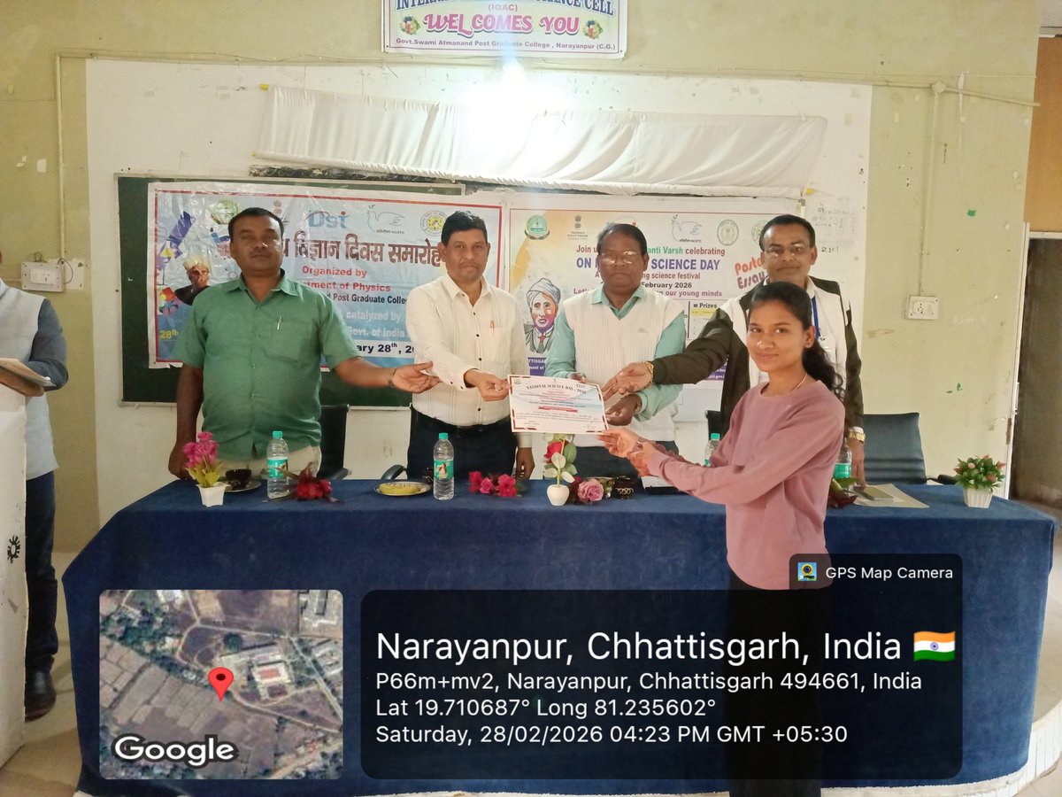 chandakbhagwan1's tweet photo. @SwamiPg @NarayanpurDist द्वारा आयोजित राष्ट्रीय विज्ञान दिवस मनाया गया युवाओं द्वारा सांस्कृतिक एवं वैज्ञानिक प्रयोगों कर बताया कि युवाओं को अंधविश्वास से दूर ��हना चाहिए।
@SMKVBastar @ChhotiKavita #ccost https://t.co/2hq4Vx5vDJ