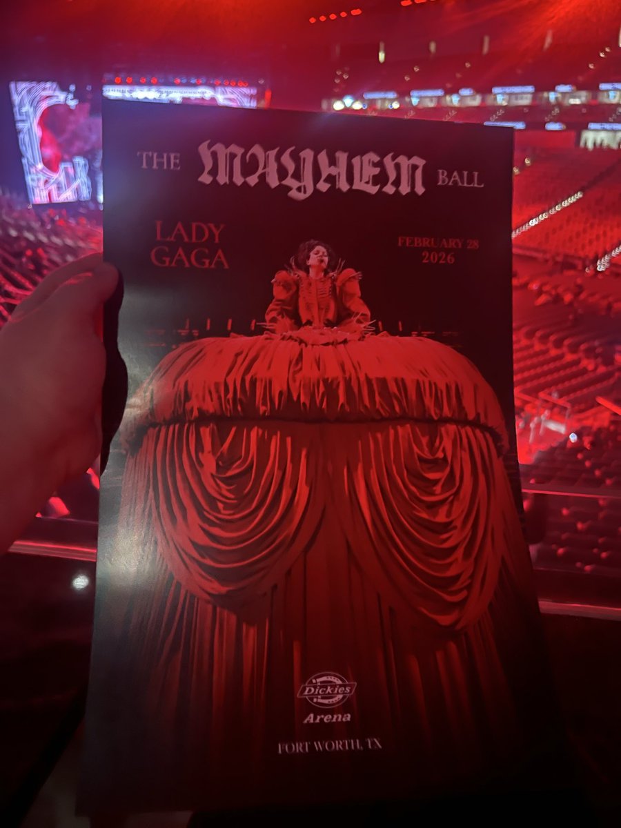 Gaga Daily tweet media