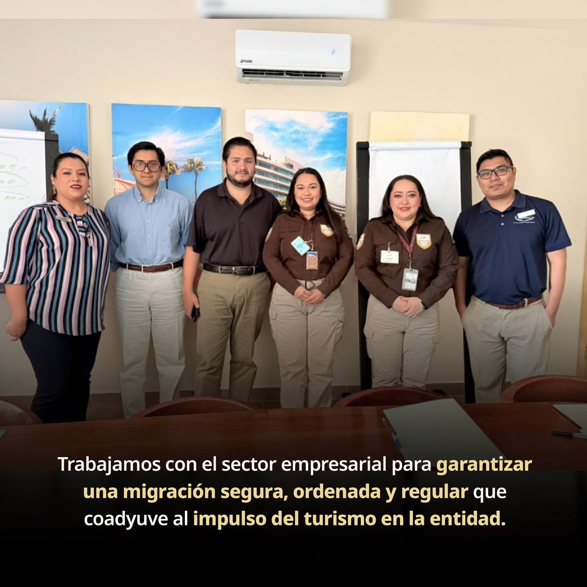 INAMI_mx's tweet image. El #INM en Guerrero realizó una jornada de capacitación dirigida al personal del Hotel Mundo Imperial sobre el cumplimiento de la normativa migratoria vigente. 🛂

Personal de la Oficina de Representación brindó información actualizada sobre procedimientos y obligaciones en