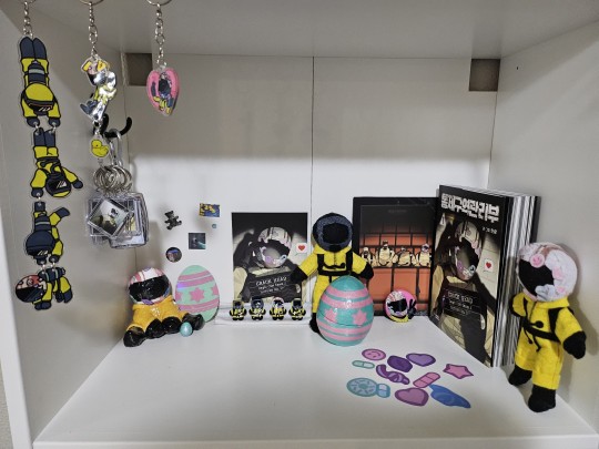 IndecisiveFiend tweet media