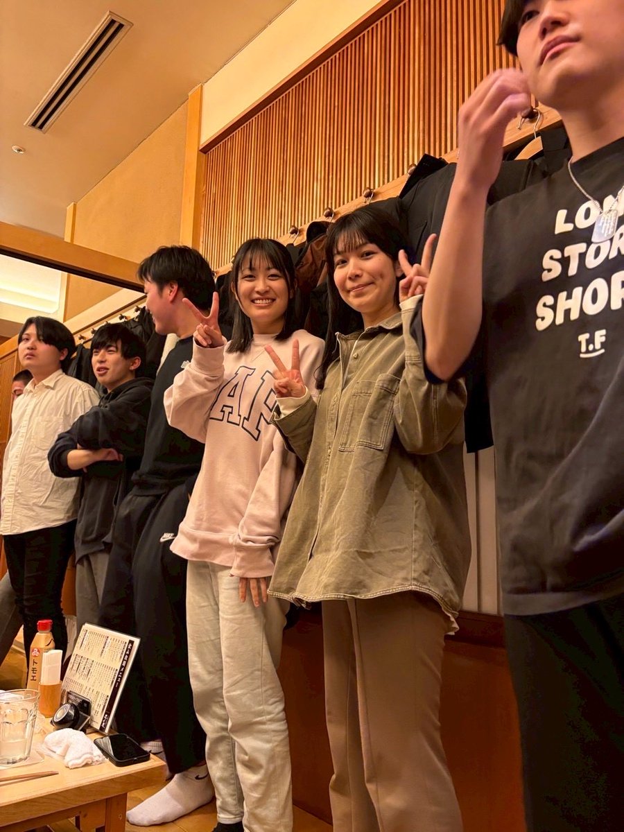 kunitachi_tp's tweet photo. 先日、4年生の送別会を行いました🍻

日頃の感謝を込めて名前と感謝状入りカステラを１～3年から4年生の方々にプレゼントさせていただき、その他にも代表で4年室長挨拶、先生方からもありがたいお話、お言葉をいただきました🥹✨

4年生の皆さん今まで本当にありがとうございました！！ https://t.co/uPWWkGbBjo