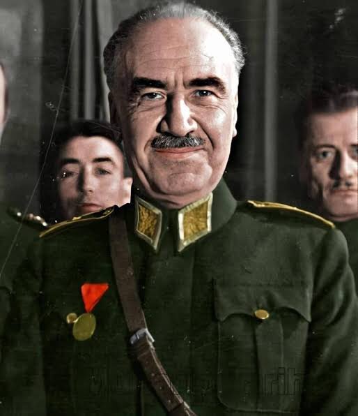 Tarikat ve Cemaatler Haclıların Anadolu'da ki İleri Karakollarıdır... 

"Fevzi Çakmak"