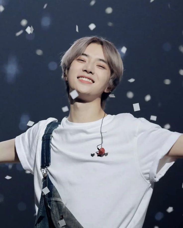beomgyu's happy face on stage is literally the most precious thing in the world ‧₊˚✩