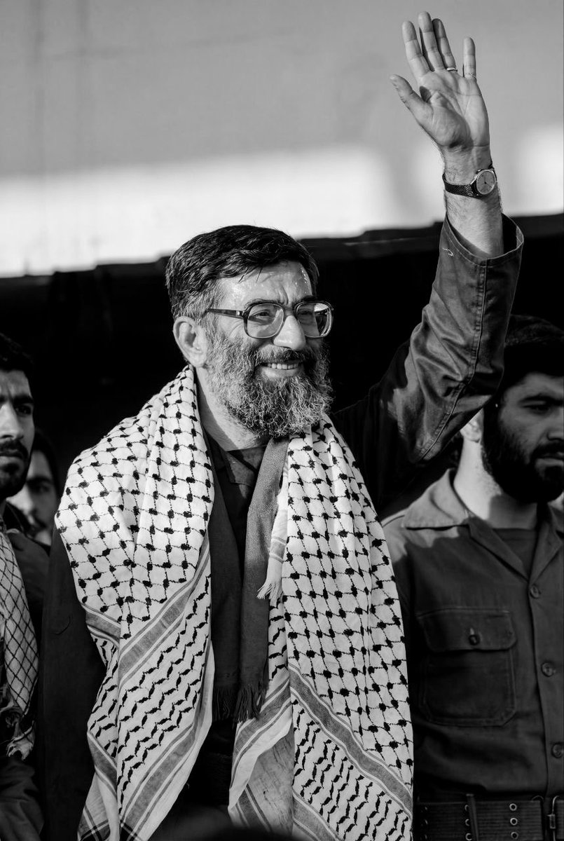 1Q00T's tweet photo. الامام القائد شهيدا على طريق القدس . https://t.co/K5QKQ7I6Mj