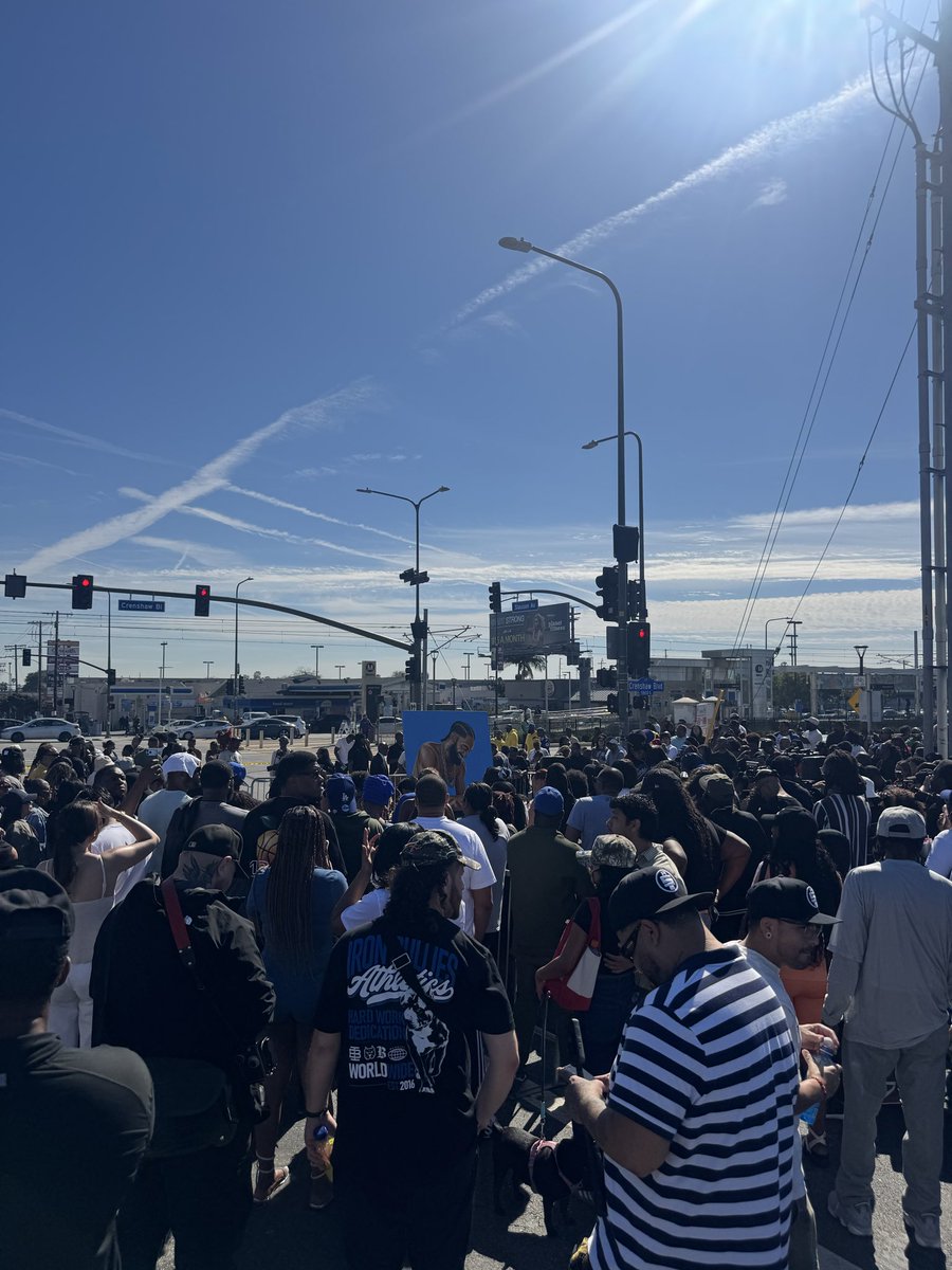 Getin2une's tweet photo. Rest in peace the late great @NipseyHussle
Such a honor to watch the Nipsey Hussle Square be stamped today! #Hussle #Marathon #GODIV https://t.co/sJ9yGZohJI
