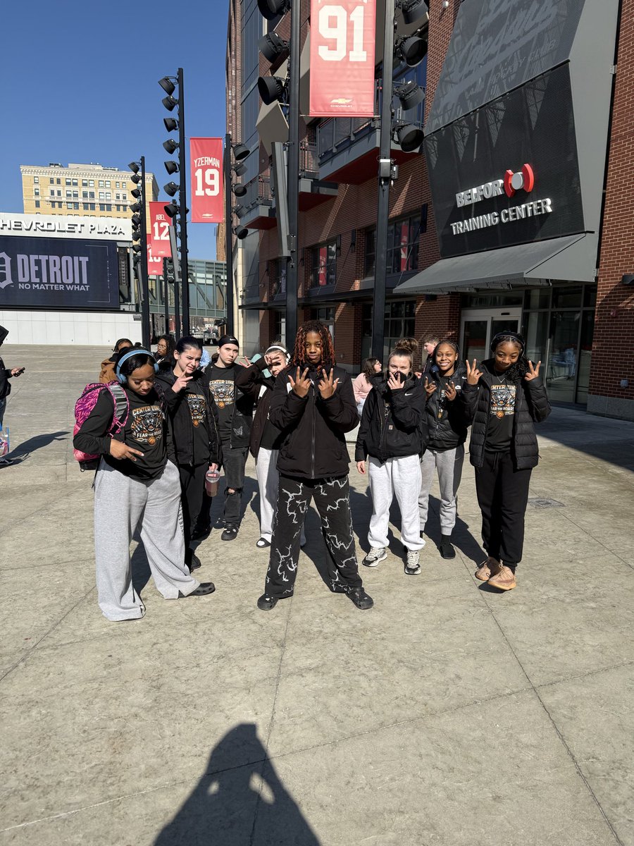 Center Line Girls Basketball tweet media