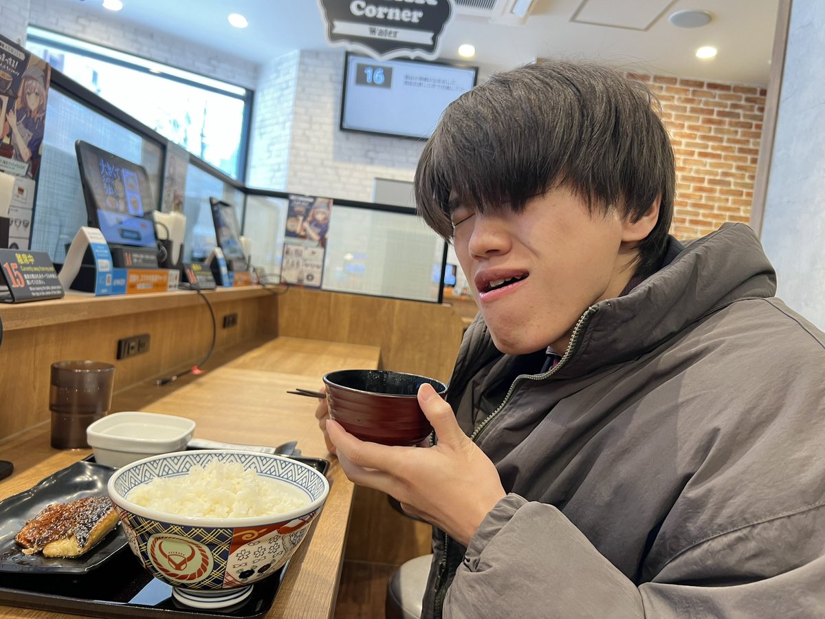 bknb0402's tweet photo. 朝から吉牛決めました

2日目も頑張ります！
3位の男を添えて https://t.co/cRcm1r2Wdx