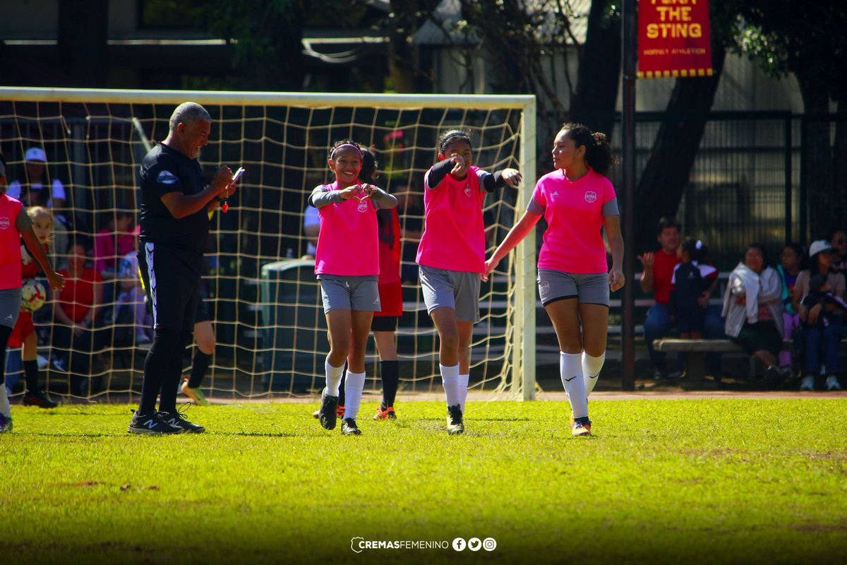 CremasFemenino's tweet image. #CremasFemenino #Sub13 👻⚽🫶