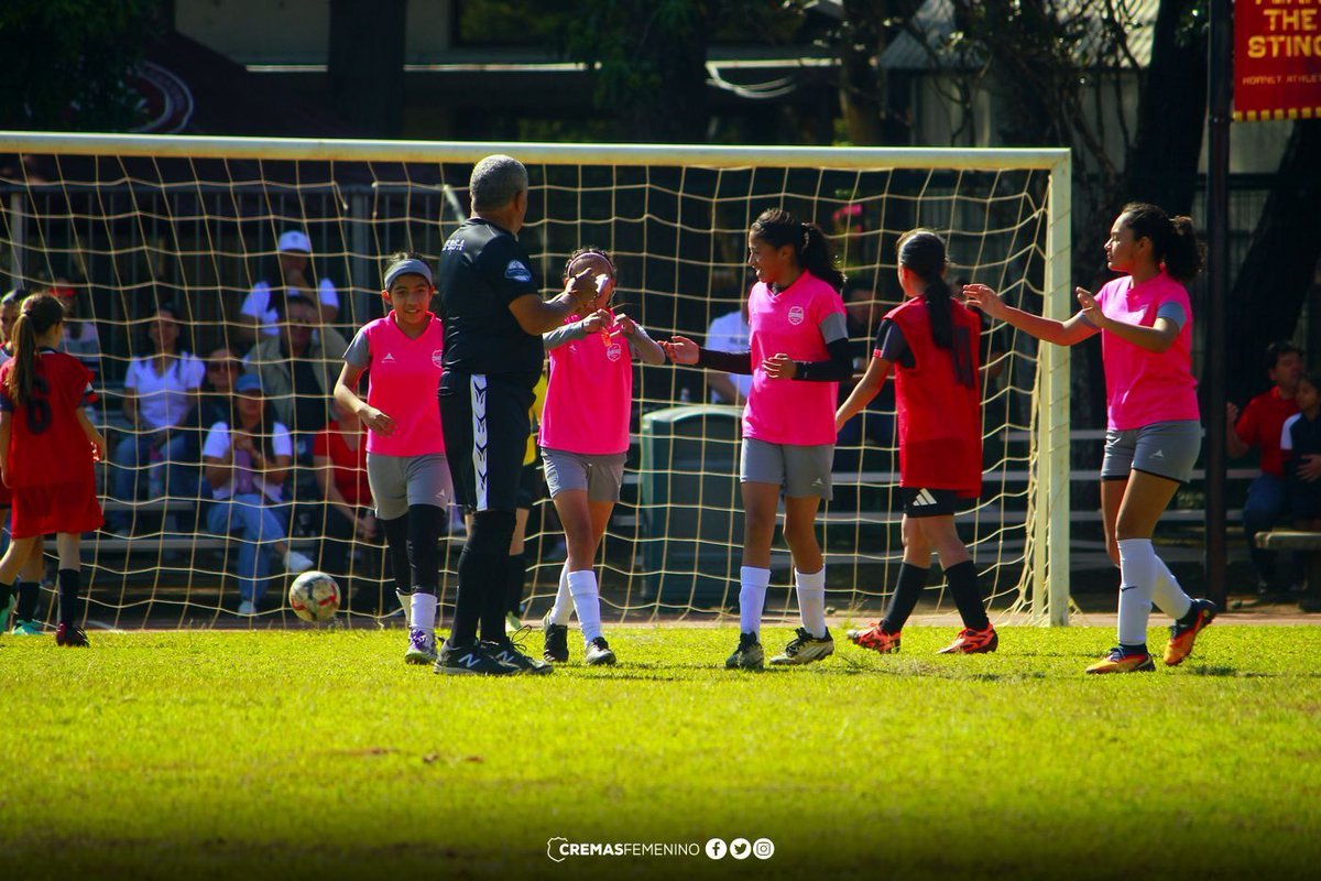 CremasFemenino's tweet image. #CremasFemenino #Sub13 👻⚽🫶