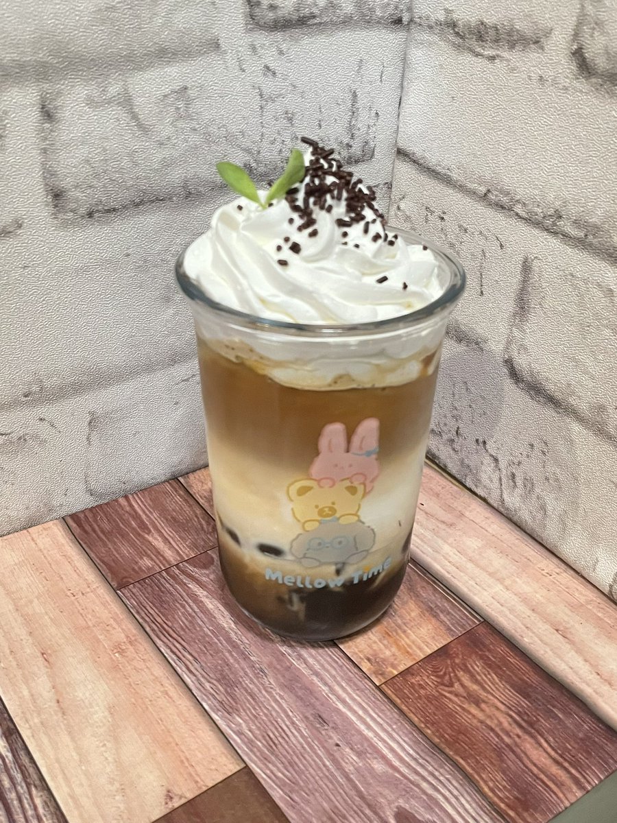 3月1日
本日は12:00〜19:00営業いたします。
春なので、限定ドリンク始めます🥤
3月はコーヒーゼリーラテです。
今月もよろしくお願いいたします🦉