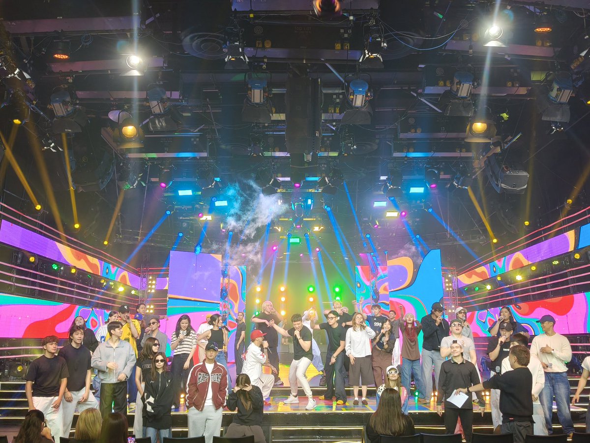 ASAPOfficial's tweet photo. The ASAP stage will be on FIRE later!
Mas marami pang surprises mamaya on ASAP, 12NN
#ASAPGlobalPinoys https://t.co/FUSQ6sOTaF