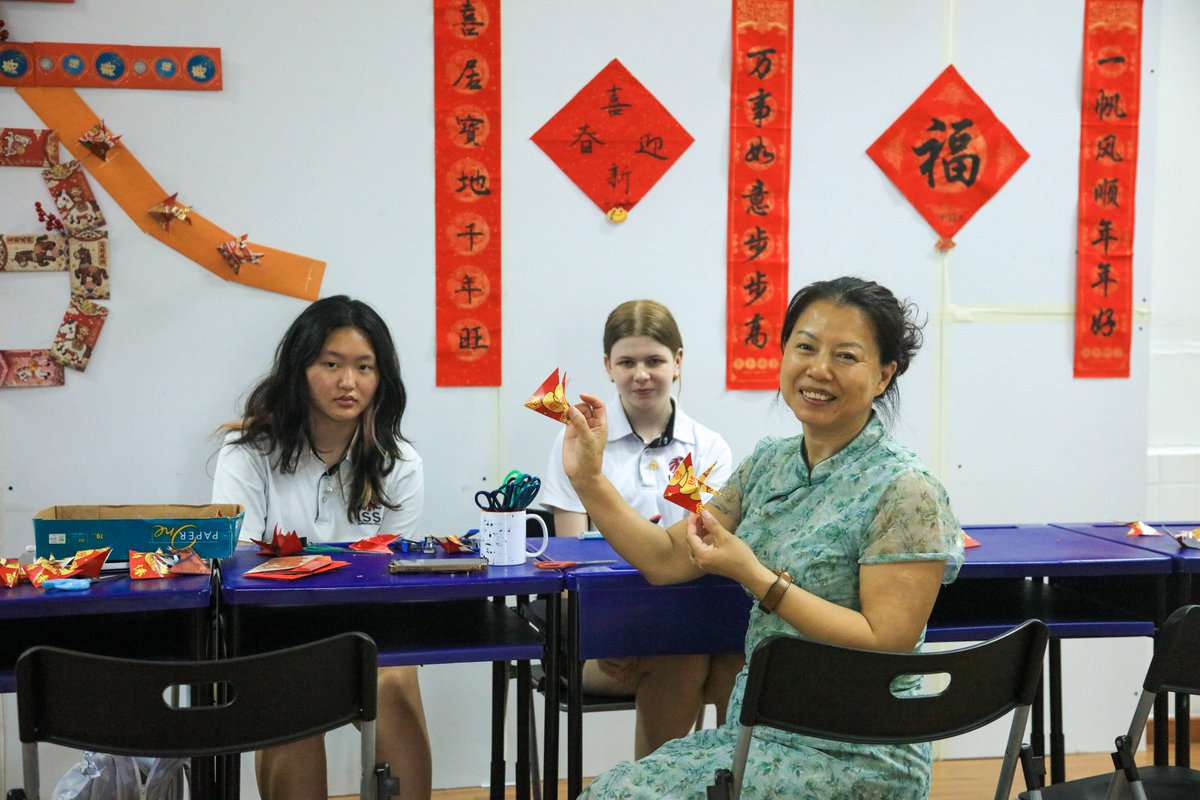 ISSIntSch's tweet photo. The campus came alive to the beat of lion dance drums as we welcomed the Lunar New Year!! 🦁🥁

#Educatingtomakeadifference #ChineseNewYear #liondanceperformance #festivevibes #celebration #kampongspirit #ISScommunity https://t.co/uXdoLA720Q