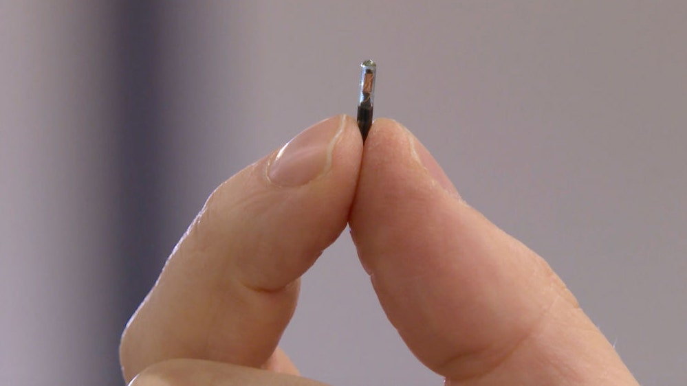 Washington state lawmakers are advancing a bill that would restrict employers from microchipping workers.

It would prohibit coercive subdermal microchipping while allowing voluntary medical exceptions.

No companies currently mandate this.