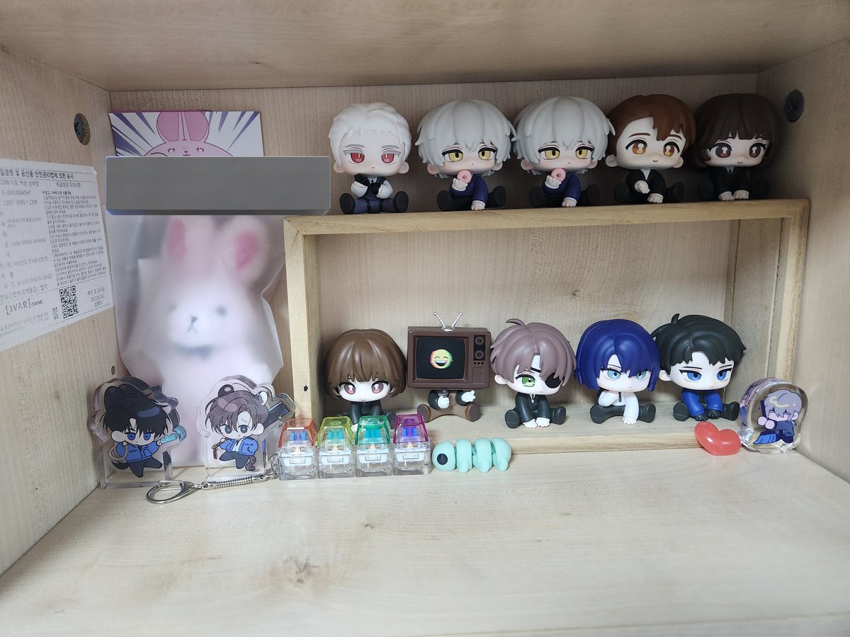 moonjigi_open's tweet photo. 굿즈 배치도 바꿨다~~ https://t.co/aBXjhCaOC6