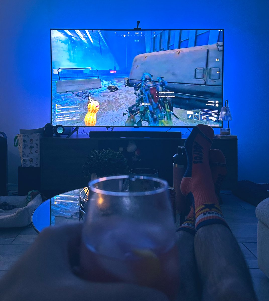 HandsOff tweet media