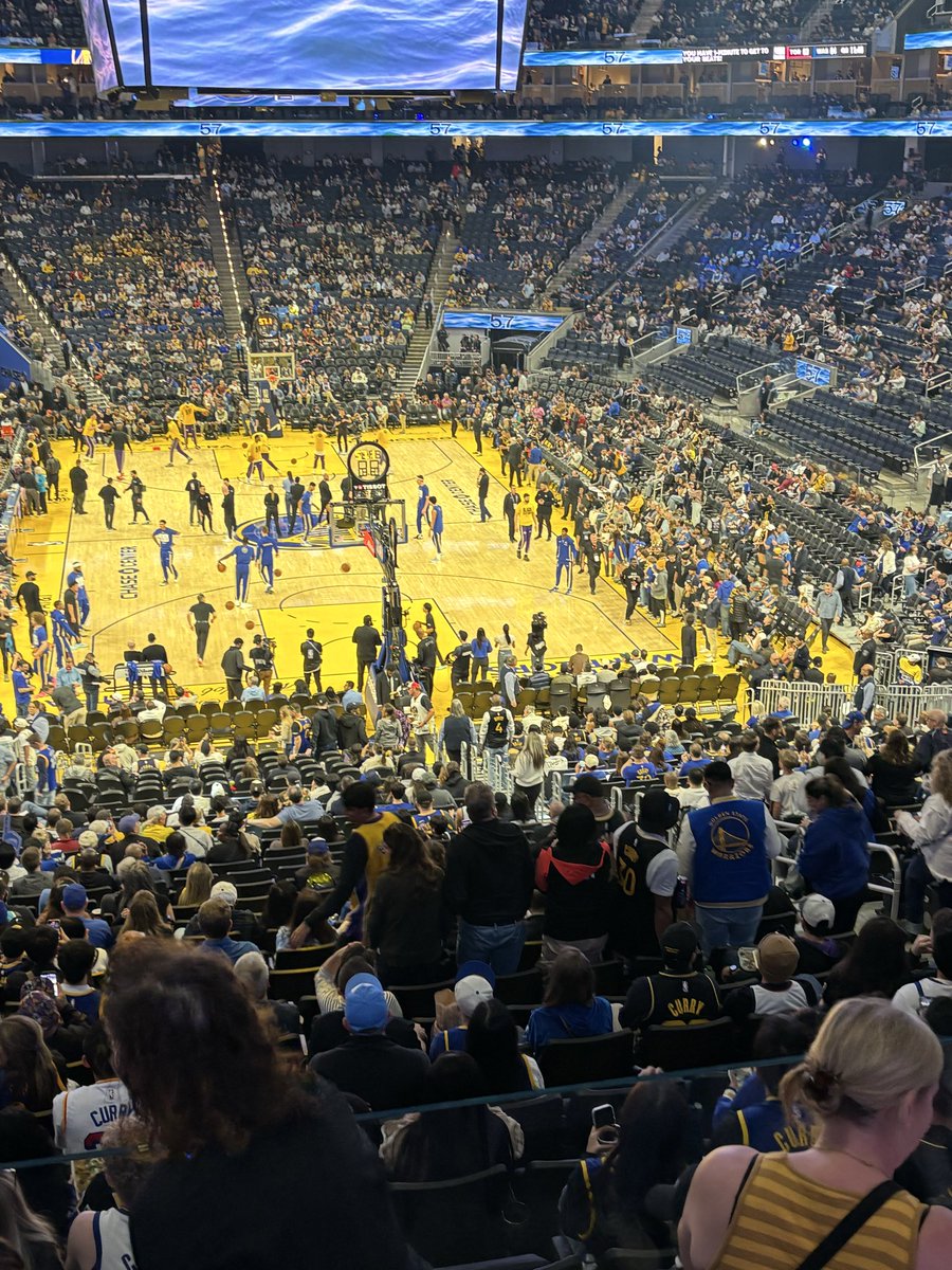 The Hoops Rehab Show is live in SF 👀