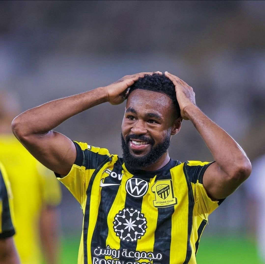 shno74's tweet photo. أتمنى ادارة الاتحاد لا تتهاون ف حق الاتحاد من الهلال... اذا ثبت اي ادلة بتفاوض من اي طرف من الهلال حتى لو كان لاعب او مدرب او اداري او ادارة  مع مهند والعبود.... الهلال هيتوقف من القيد 

اتمني لو حد معاه دليل يطلعه ويقدمه للرابطة والهلال هيتوقف... https://t.co/J3UlcWoy9b