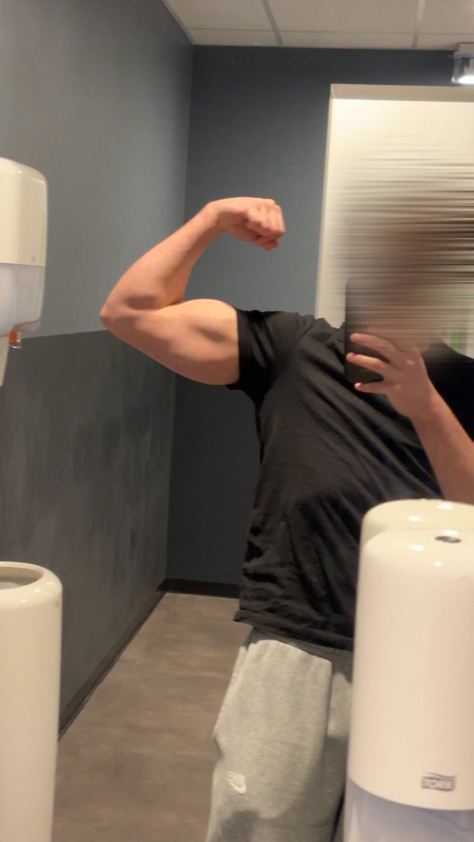 Fruzz ⚡️ tweet media