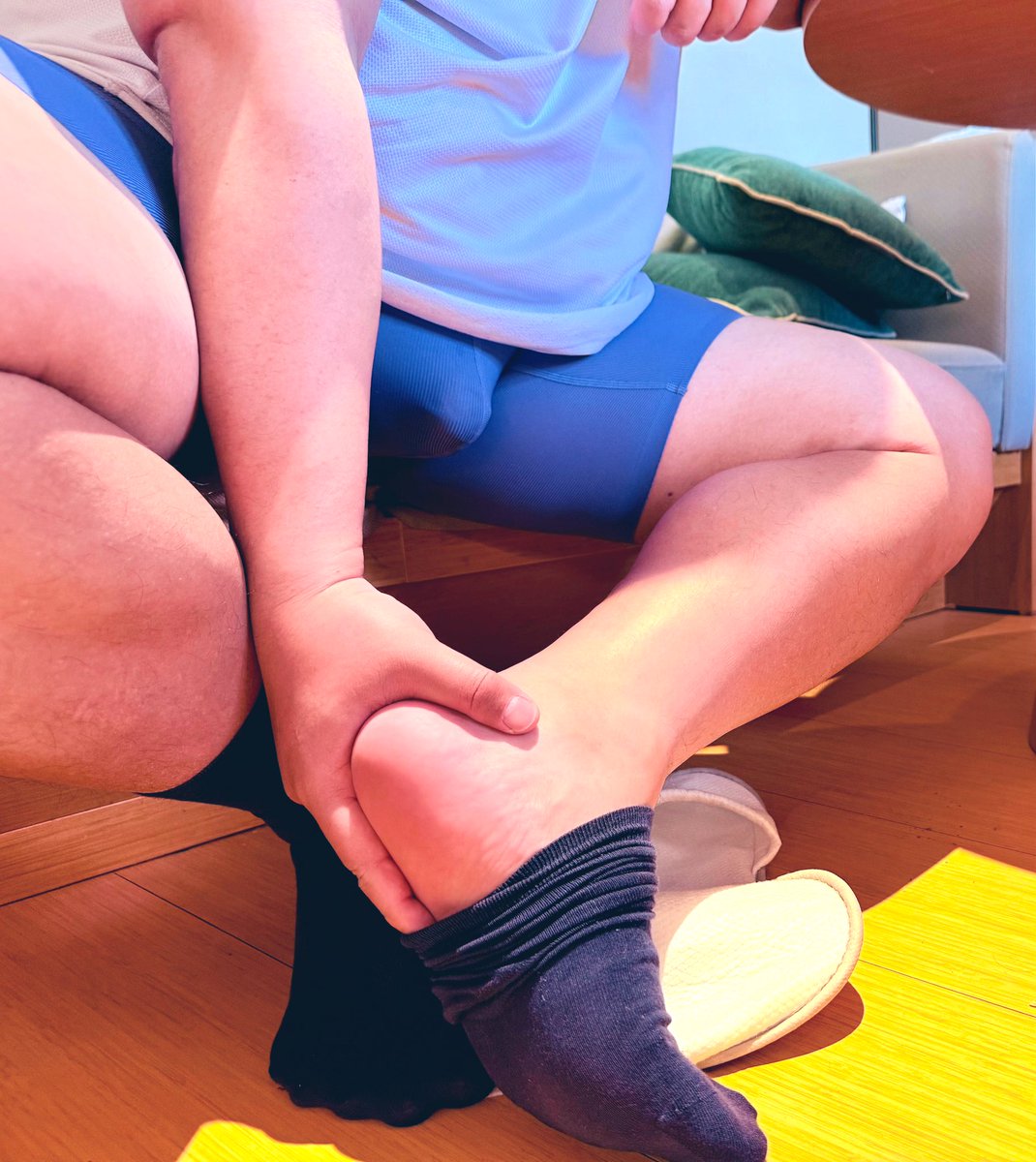 Isolated tweet media