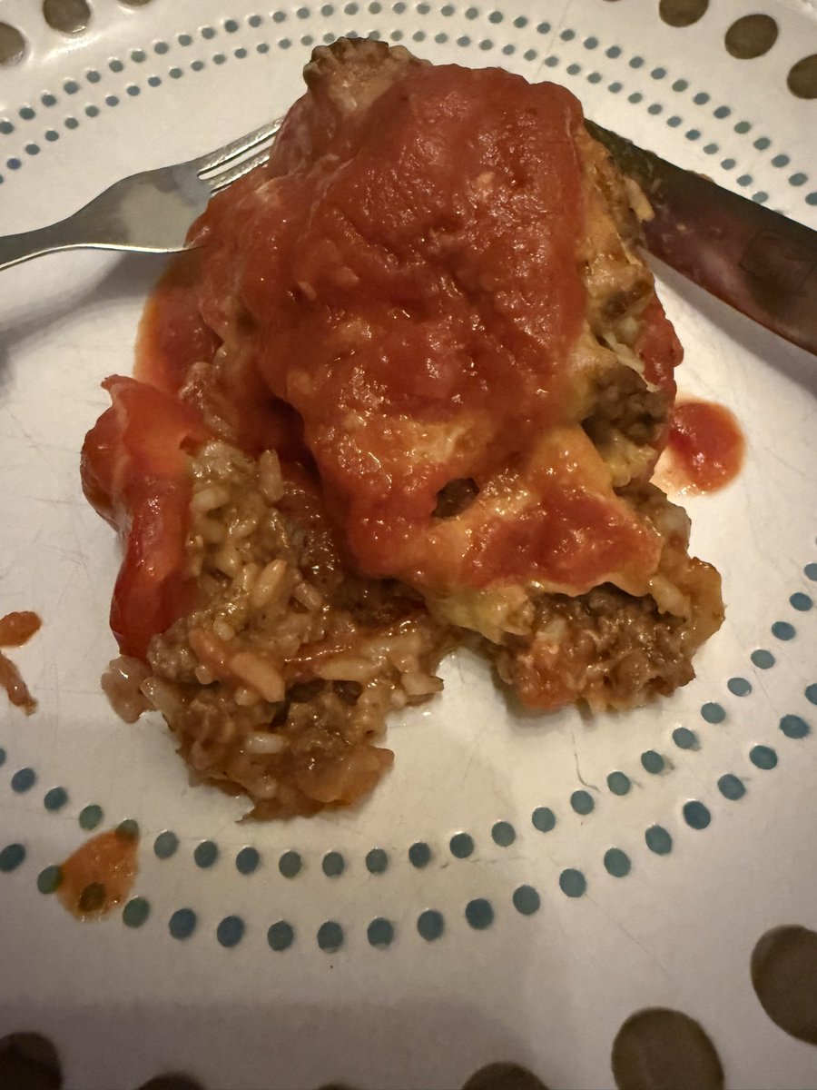 CHDAngelMom's tweet photo. Looks like mush but tastes awesome!! #FirstShiftEntree Stuffed Bell Peppers #OnPatrolLive #FirstShift #OPL #OPLive #OPNation #OPLiveNation https://t.co/ZqHrPGQcqX