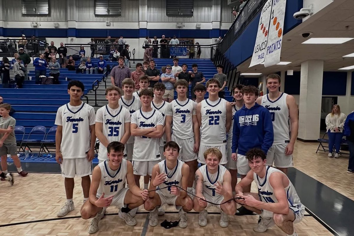 FanninCobball's tweet photo. Elite 8 bound for the second year in a row! So proud of the fight these guys put up tonight. We’re not done yet! https://t.co/yucq4Jnla9