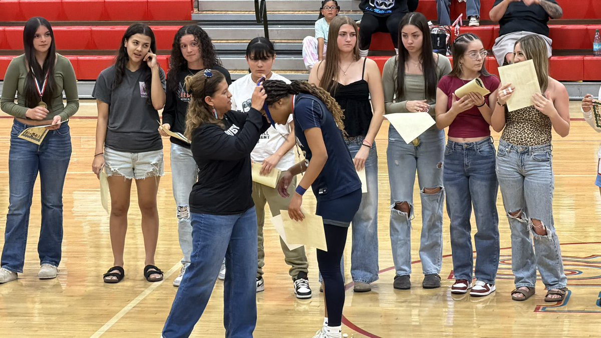 Melanie Tapia tweet media