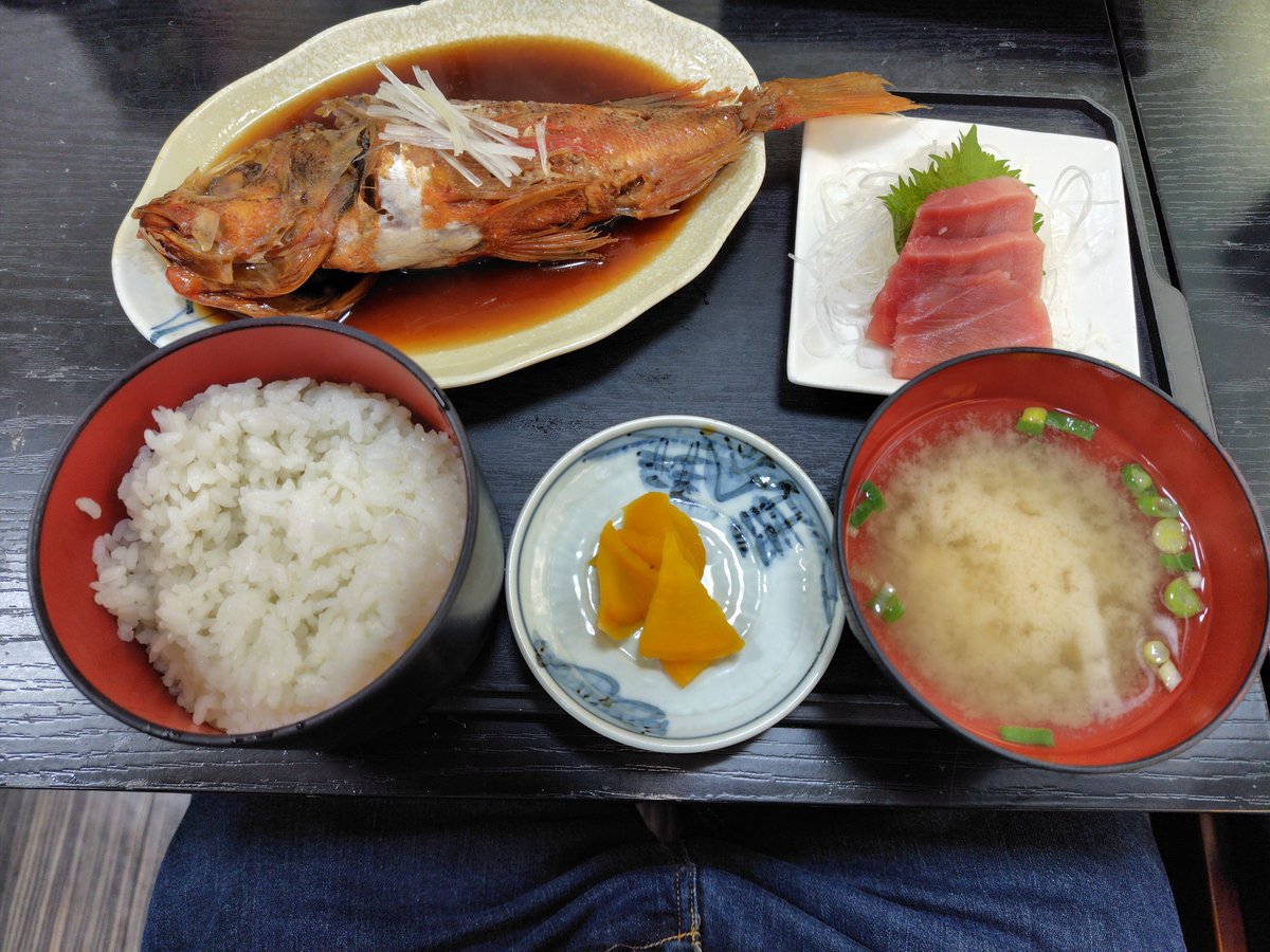 RioHighwind's tweet photo. 2ヶ月ぶりにあじやさんに来訪
カサゴ煮定食いただきました😋
#あじや #沼津みなと新鮮館 https://t.co/3p1fRiHDOu