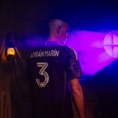 Adrián Marín tweet media
