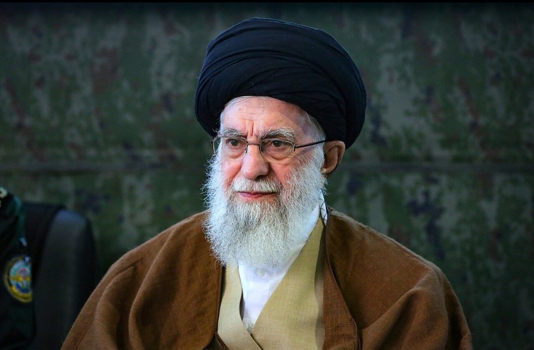 Sabir_husyn's tweet photo. Ya Allah😭
No grief is heavier than the loss of you, Ya Syed, Ya Rehbar, our guide and our honour. How can we think of this world without you Ya Sayed.
May Allah elevate your status to the highest levels of Jannah.  
Al Ajal Ya Imam. https://t.co/4f8OCD0FRB