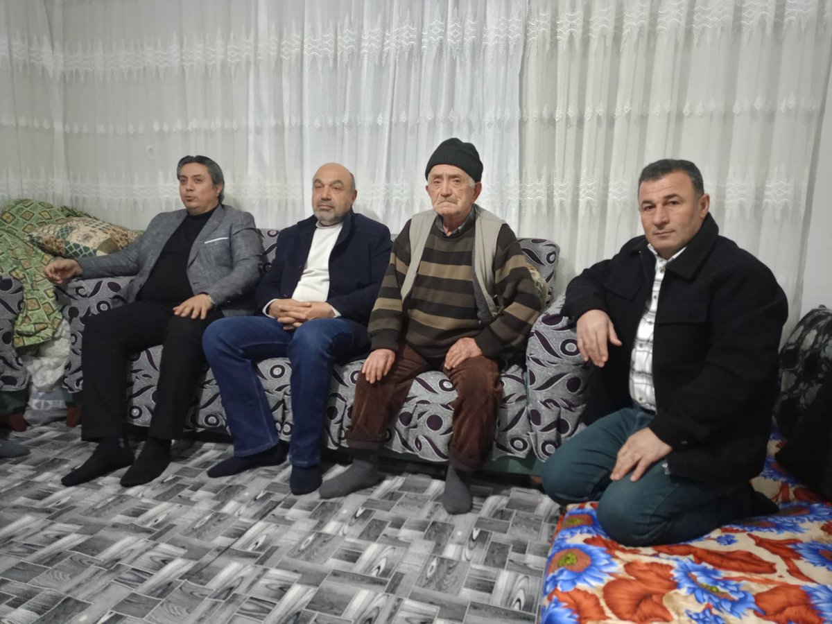 📍 İĞDE MAHALLESİ

İlçe Başkanımız Fatih Arslan ve yönetim kurulu üyelerimiz ile birlikte, Ramazan ayının manevi ikliminde iftar sonrası çay sohbetinde hemşehrilerimizle bir araya gelerek hanelerine misafir olduk.

Samimi muhabbetlerin, gönül birlikteliğinin ve kardeşlik