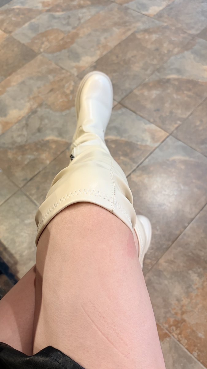 三重吹神 Mistress Betty 3.0 tweet media