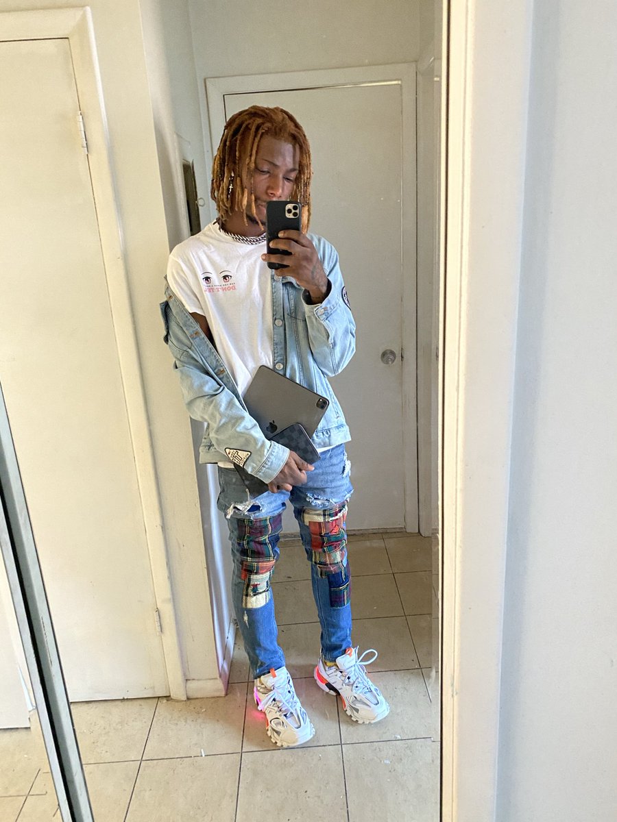 FrontoYung's tweet photo. 🌤️ #pyt #blackteen https://t.co/6HcPqoYxP3