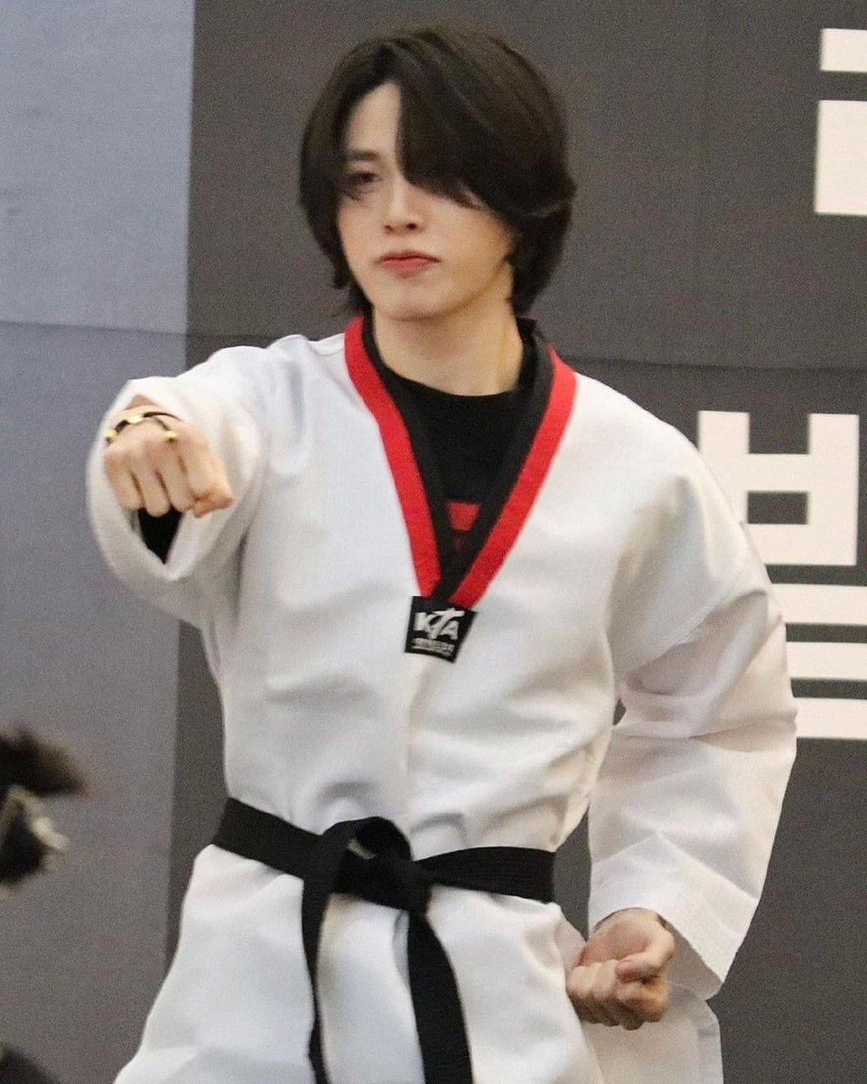 jwhrites's tweet photo. INA #AMATS AKO GUYS pigilan nyo ko 

hwan &amp; hrt mag bff pero may crush si hwan kay hrt tapos sumama sha laban ni hwan sa tkd and then dun nya nameet si woo na mma fighter 😇🤣 Happy sunday https://t.co/qeZurIj0Q3