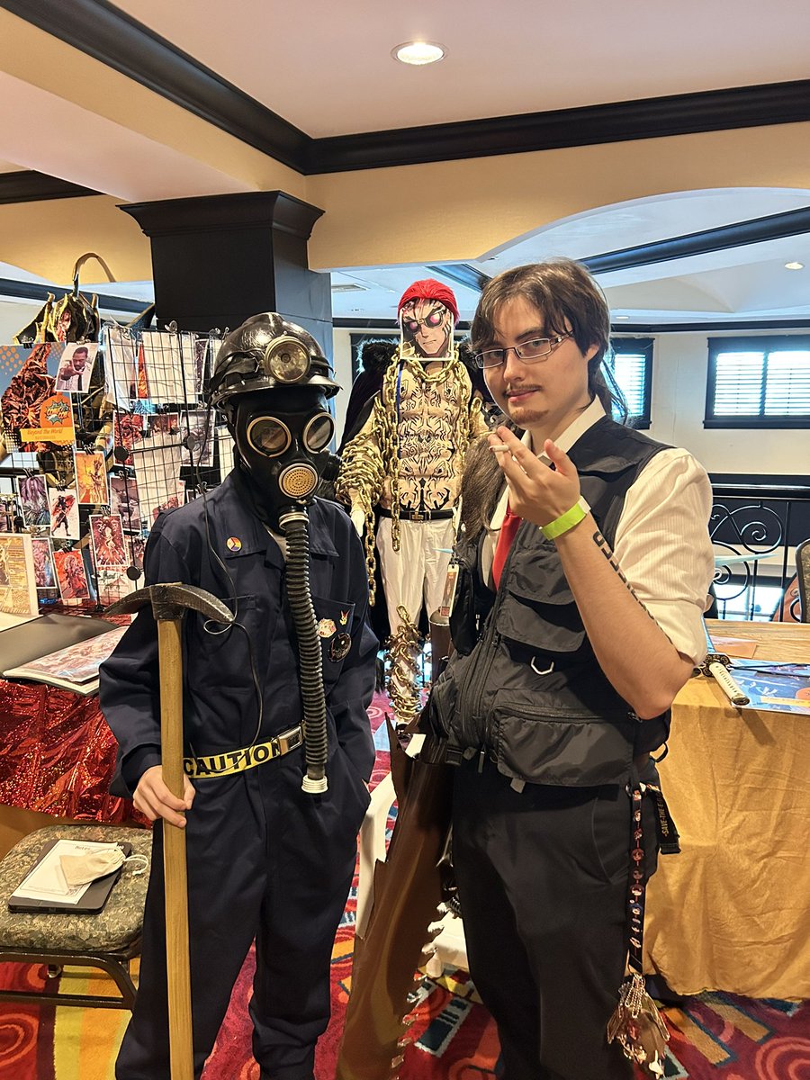SomeAngelFiend's tweet photo. Lets just say, i had a lot of fun at the con, see you at: sunshine state Scare or tampa comic con, not set on going yet.

#mybloodyvalentine #cosplay #mybloodyvalentinecosplay #HarryWarden #cosplayer #stpetecomiccon #ComicCon https://t.co/hj3u3vcNW7