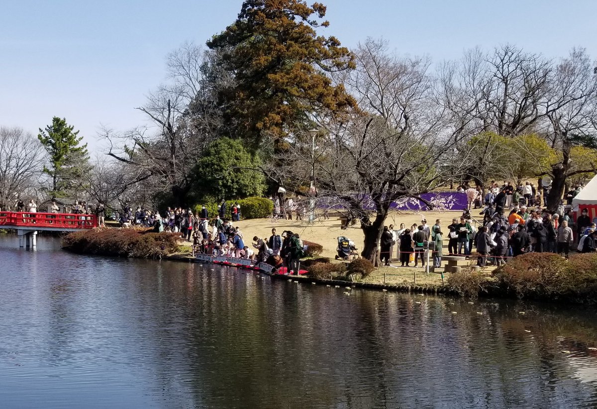 yoshida_hitoshi's tweet photo. 人形のまち岩槻 #流しびな

岩槻城趾公園にて本日14時まで開催中✨

【さん俵】に願い事を書いて流します👌
ひな祭りの源流となる催しです🙂
#岩槻
#まちかど雛めぐり
#岩槻人形協同組合 https://t.co/QtDZfgQu5F