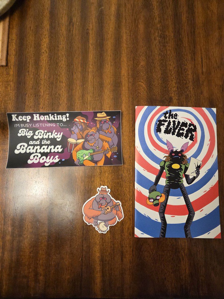 exvas18's tweet photo. Met the absolute legend, @beetlemoses himself today at the UF SwampCon. Money well spent to support the best comic artist on the platform! https://t.co/qu6W1fReHM
