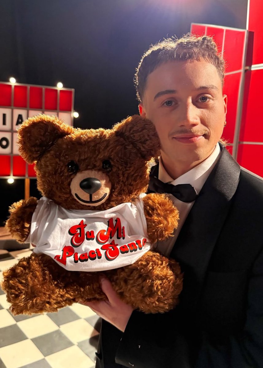 credonelKarma's tweet photo. secondo al primo sanremo a soli 26 anni. ci hai regalato una delle storie più belle di questo sanremo. grazie 🤍#sanremo2026 https://t.co/bvpYa7FSme
