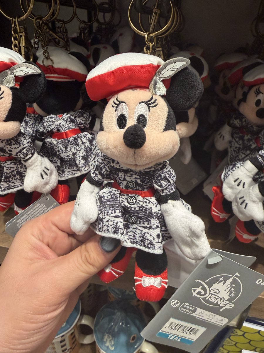 mickeynet028's tweet photo. リビエラTシャツ 36.99ドル
ミニーちゃんキーチェーン 17.99ドル

#MNWDW #WDW #2026Feb 
#WaltDisneyWorld #ディズニーワールド #ウォルトディズニーワールド #リビエラリゾート https://t.co/UUOoMnzLW7