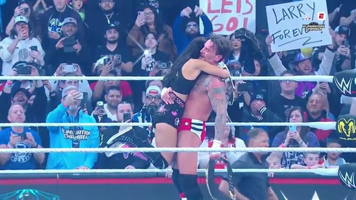 AJLeeNet's tweet photo. #AJLee #CMPunk #BestInTheWorld #WWE #WWEChamber https://t.co/lE1eQDlxNT