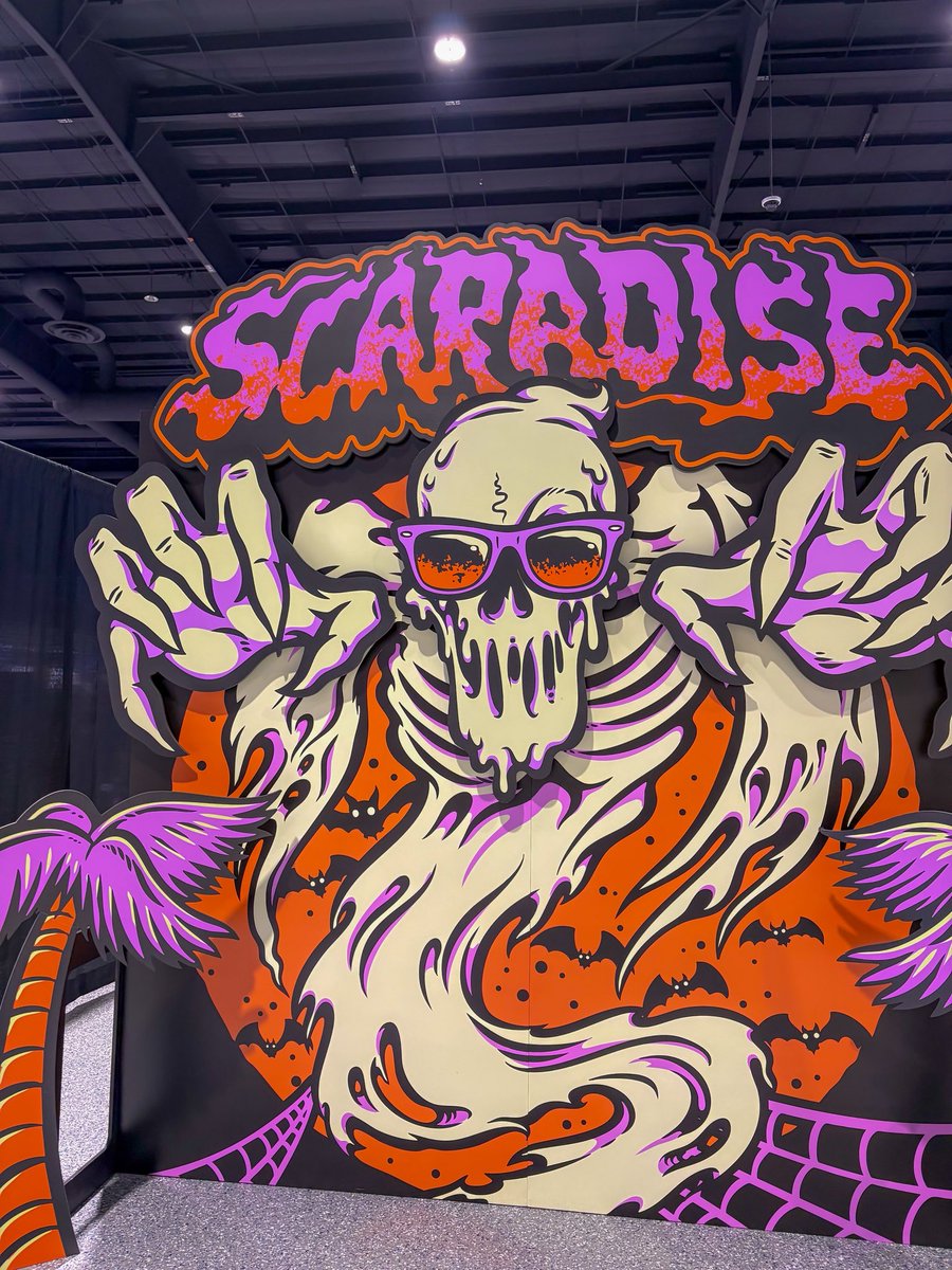 makaiamaelynn's tweet photo. safe to say scaradise was a success today🖤 #scaradise https://t.co/eaVSsr8vsn