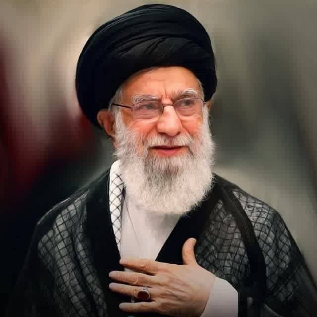 ولم يكن لائقاً بهذا المقام 
وبهذا الوجه النوراني 
إلا أن يختم حياته بالشهادة

(وَلَا تَحْسَبَنَّ الَّذِينَ قُتِلُوا فِي سَبِيلِ اللَّهِ أَمْوَاتًا بَلْ أَحْيَاءٌ عِنْدَ رَبِّهِمْ يُرْزَقُونَ﴾

#مع_إيران_ضد_العدوان