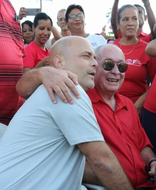 ¡Feliz cumpleaños a nuestro hermano Lázaro Expósito! 
#Cuba #CDRCuba #CubaVencerá #LazaroExposito