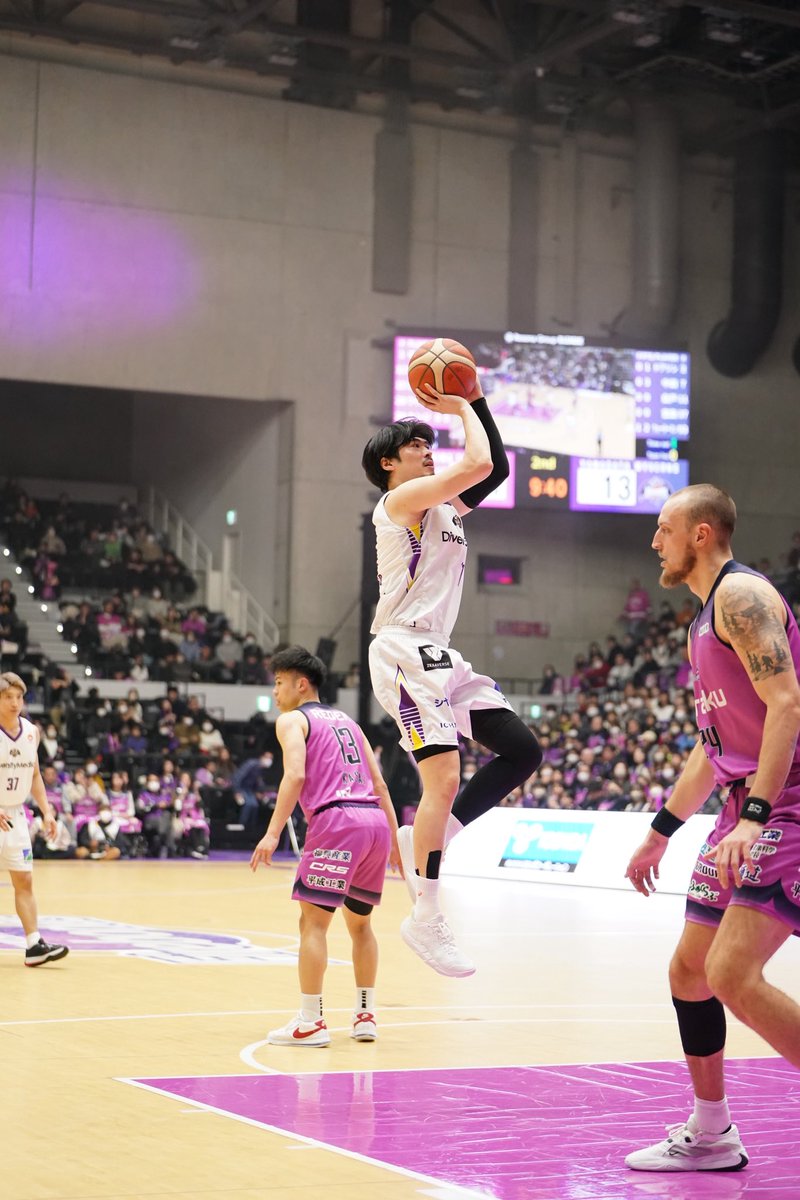 1234maimai5678's tweet photo. 🏀GAME DAY💜🧡vs SHIZUOKA
大変だろうなぁ。つらいだろうなぁ。
やれることやってこぉ！
#GoWYVERNS🦇🐉 #GoTAISEI💜 
#実は静岡初参戦💪('ω'💪) https://t.co/cIPZ40p9uK