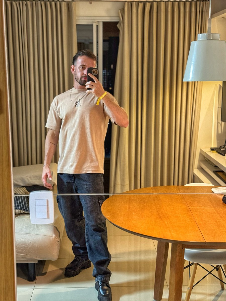 L O R A T A D 1 N A tweet media